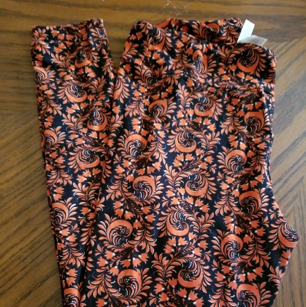 Lularoe Orange and Black leggings